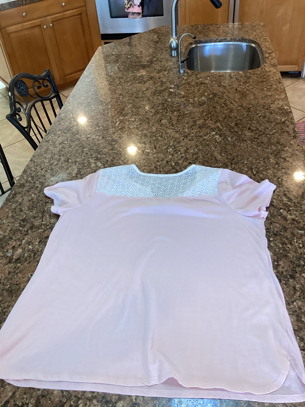 Womens,Pink Short Sleeve .Top with Eyelet Yoke.Size 18/20